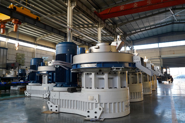 20240110-顆粒機(jī)-8代-850-整體-多臺(tái)-裝配車(chē)間-_DSC4030-